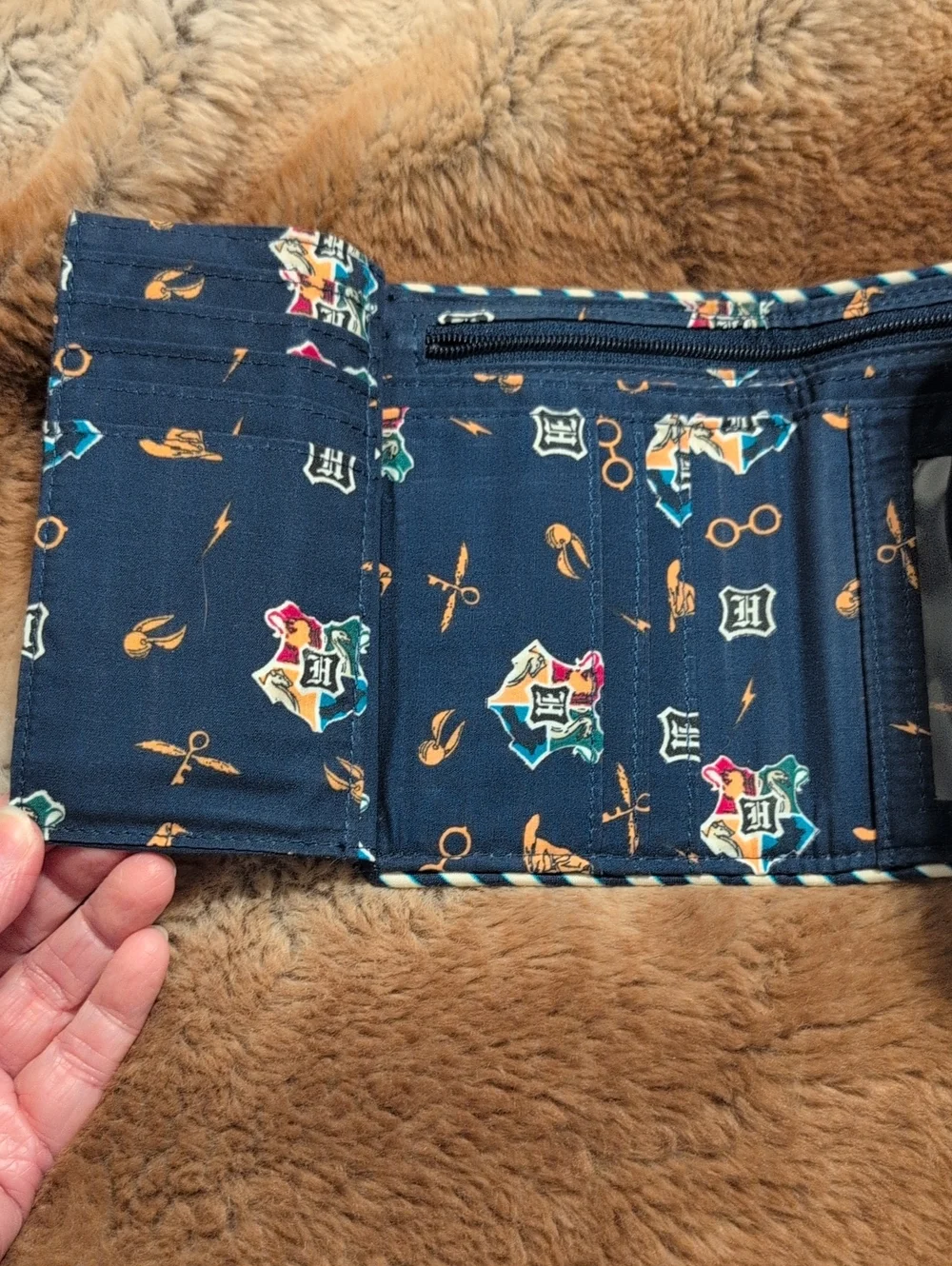 Vera Bradley Harry Potter Tri Fold Wallet - Picture 3 of 5